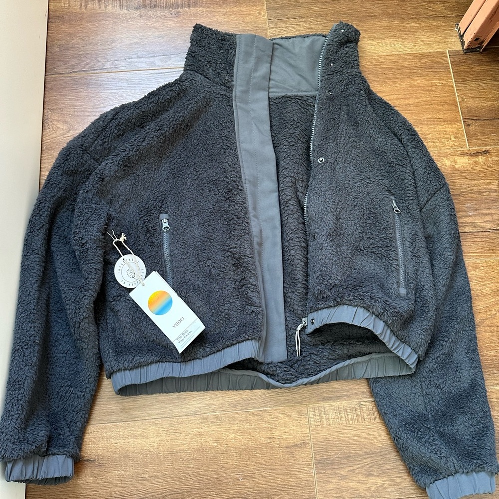Vuori jacket brand new with tags
